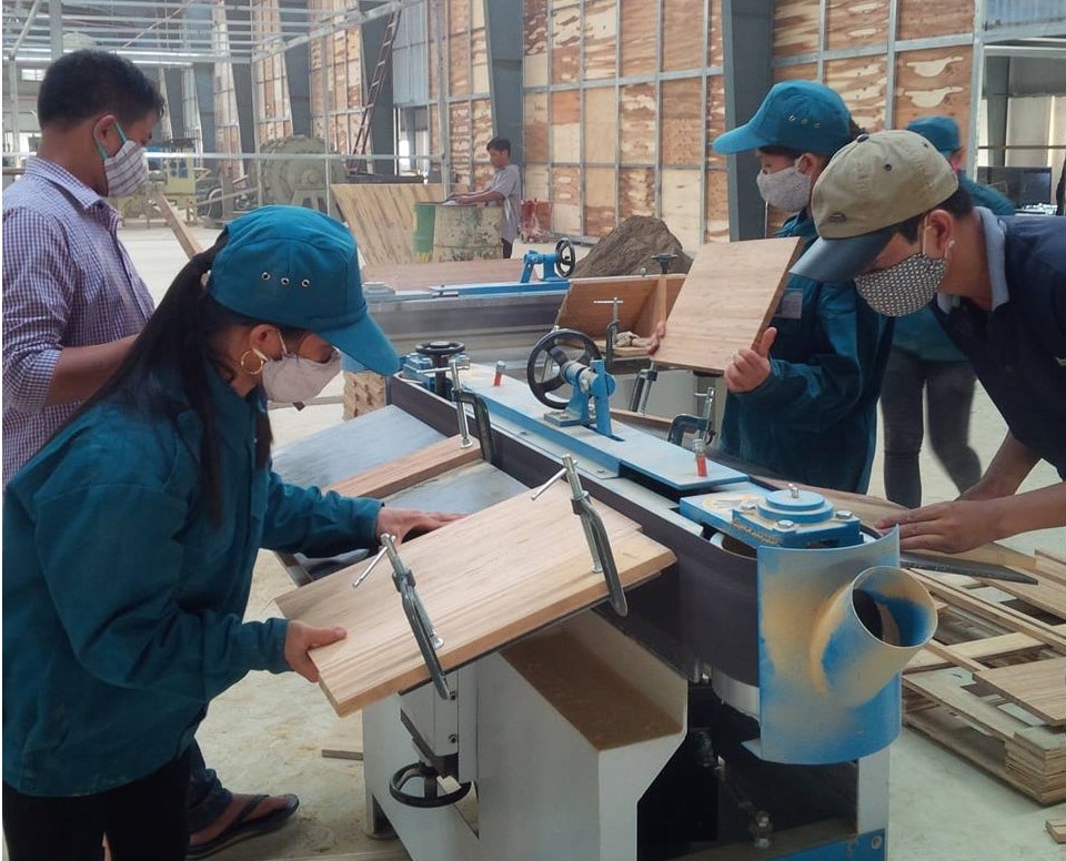 Bamboo Vietnam worke