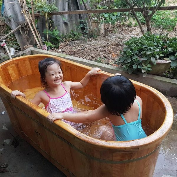 wood bathtube 1