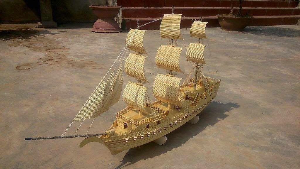 round bamboo stick applied to the model 